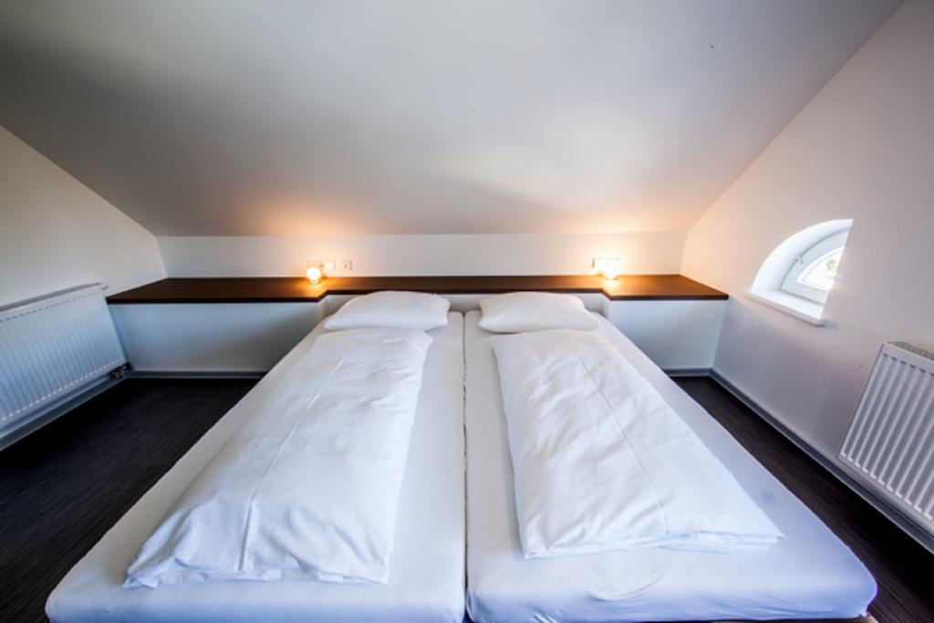 Achtender Metzingen  Room photo